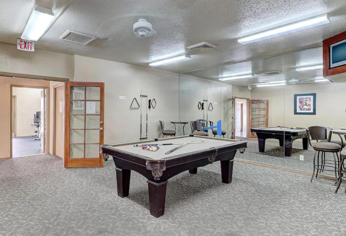 Condo With Heated Pool, Hot Tub, Near Walking Paths เกล็นเดล ภายนอก รูปภาพ